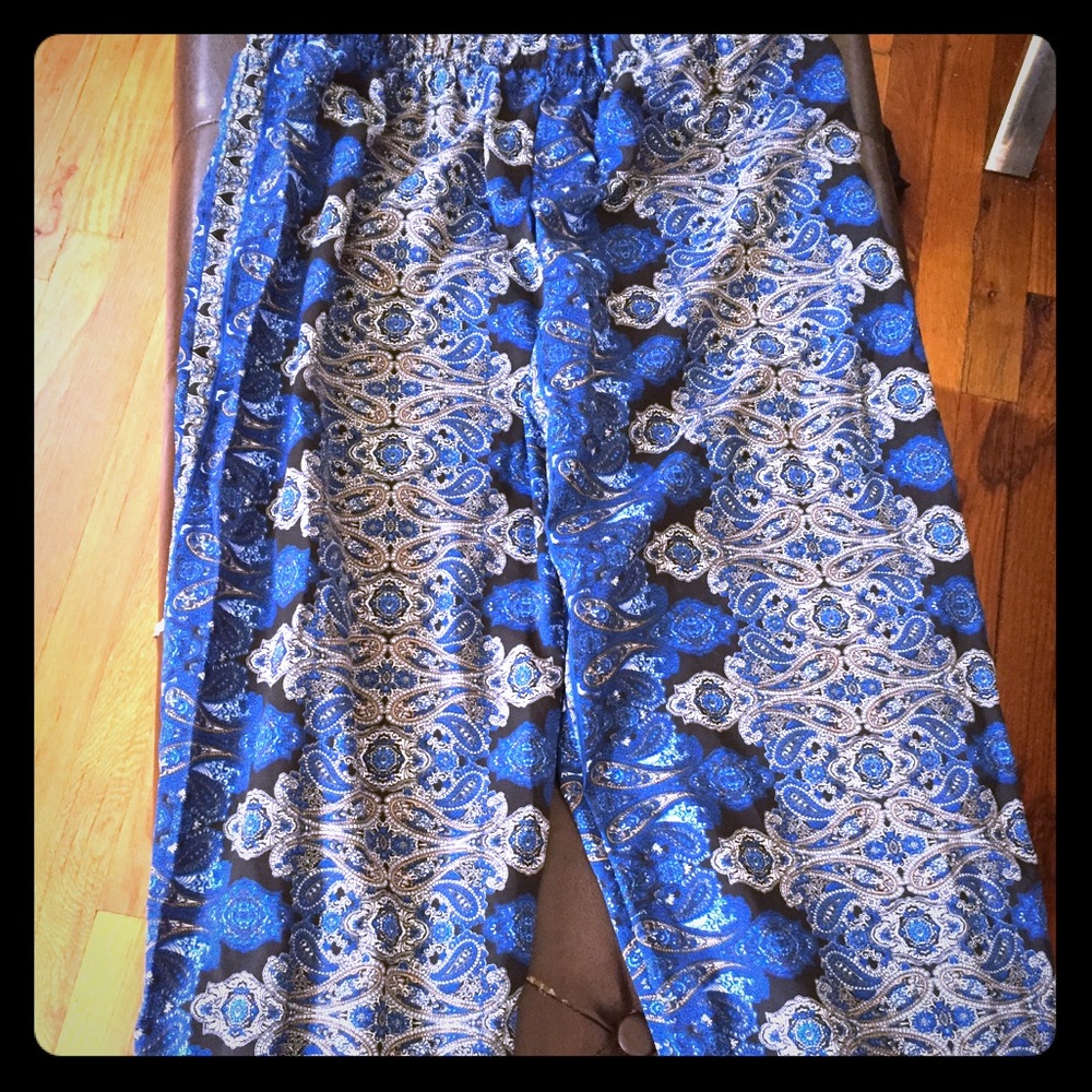 Blue jogger pants with interesting pattern. Size L